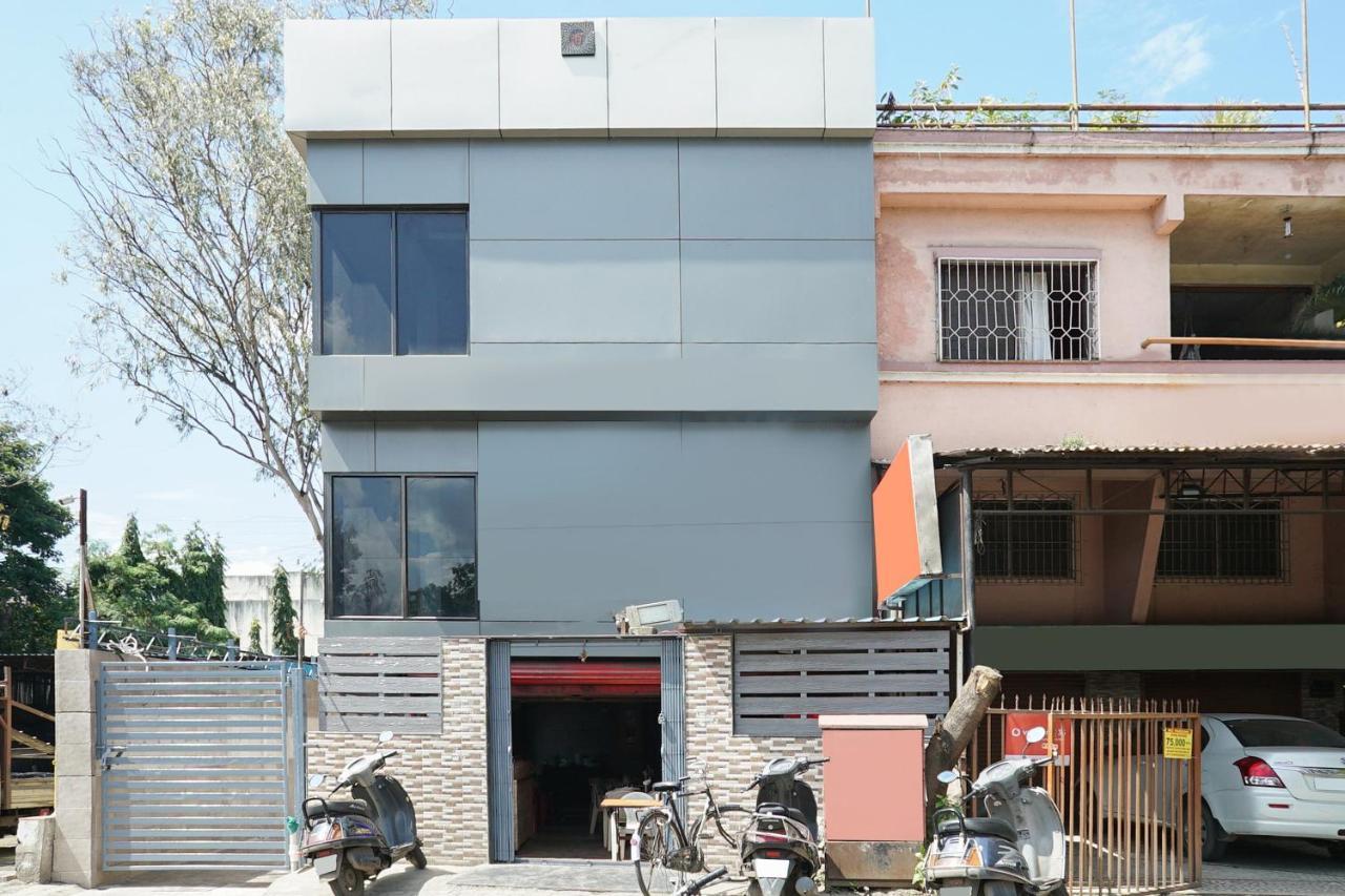 Oyo 18995 Airport Annex Hotel 3*